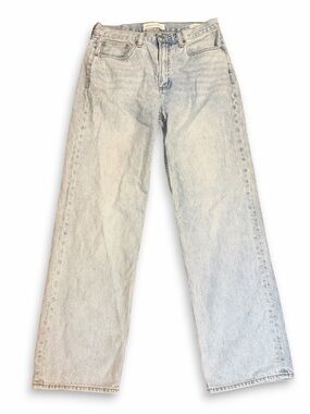 Aritzia Denim Forum The '90s Iggy Lo-Rise Baggy Jean Light Wash